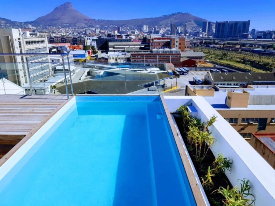 1 Bedroom Property for Sale in Woodstock Western Cape